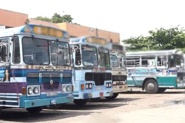 நுவரெலியா - ராகலை தனியார் பேருந்து பணியாளர்களின் பணிப்பகிஷ்கரிப்பு | Nuwara Eliya Ragala Private Bus Workers Strike