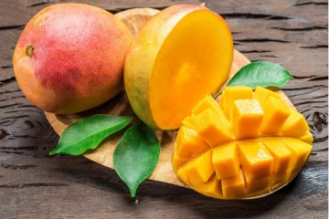 மாம்பழம் சாப்பிடும் போது செய்யக்கூடாத தவறுகள்! பயங்கர பக்கவிளைவு ஏற்படுமாம்