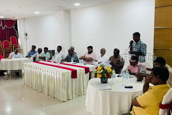 பாரிய போராட்டத்திற்கு தயாராகும் வட பகுதி - கூட்டாக இணைந்த தமிழ் எம்.பிக்கள் | Jaffna Tamil Fishermen Crisis India Trespass Worn