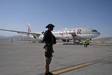 காபூலில் இருந்து பறந்த முதல் சர்வதேச விமானம்!