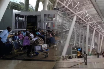 சென்னை சர்வதேச விமான நிலையத்தில் சிக்கிய இலங்கையர்