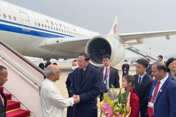 சீனாவை சென்றடைந்தார் பிரதமர் தினேஷ் குணவர்தன