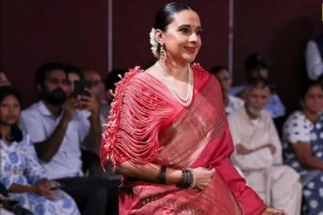 ரூ 20,000 கோடி சொத்து... பக்கிங்ஹாம் அரண்மனையை விட பெரிய வீடு: கர்பா நடனமாடிய பிரபலம்