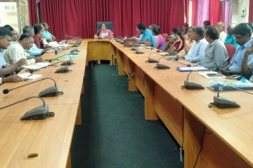 கிளிநொச்சியில் இடம்பெற்ற விசேட அபிவிருத்திக்குழு கூட்டம்(Video)