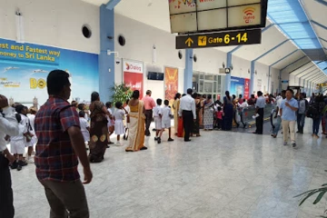 இத்தாலி செல்ல முற்பட்ட பெண் கட்டுநாயக்க விமானநிலையத்தில் கைது!