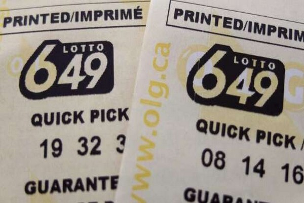 ஒரே இரவில் 2.5 மில்லியன் டொலர் வென்ற நபர்..! அடித்த பேரதிஸ்டம் | Two Lotto 6 49 Tickets Worth 25 Million