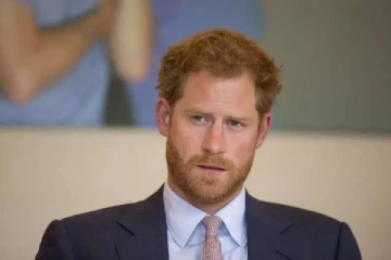 இளவரசர் ஹாரியின் புத்தகம்.. வருத்தத்தில் மூழ்கிய நண்பர்கள்..!