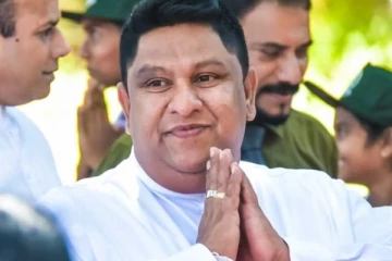 அரச வாகனம் வேண்டும் ; அடம்பிடிக்கும் சாமர சம்பத் தஸநாயக்க