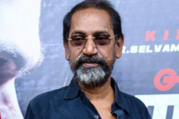 பிரபல இயக்குனர் எஸ்.பி ஜனநாதன் உடல்நல குறைவால் மருத்துவமனையில் அனுமதி - ஐ.சி.யு வார்டில் தீவீர சிகிச்சை