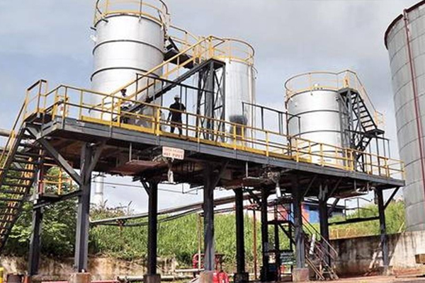 எண்ணெய் சுத்திகரிப்பு நிலையத்தில் இருந்து அதிக துர்நாற்றம் | Heavy Stench From Oil Refinery