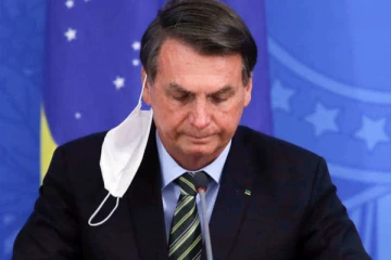 மாஸ்க் அணியாமல் பேரணியில் ஈடுபட்ட அதிபருக்கு ‌அபராதம்