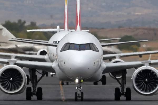 Airbus நிறுவனத்தின் திடீர் முடிவு... உலகம் முழுவதும் விமான சேவைகள் பாதிக்கப்படும் அபாயம் | Airbus Issues Global Flight Disruption Airbus நிறுவனத்தின் திடீர் முடிவு... உலகம் முழுவதும் விமான சேவைகள் பாதிக்கப்படும் அபாயம் | Airbus Issues Global Flight Disruption