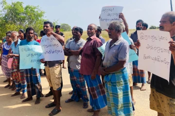 இராணுவ முகாமை அகற்ற வேண்டாம்! யாழில் தமிழர்கள் போராட்டம்(Video)