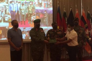 யாழில். விடுதலைப்புலி உறுப்பினர்களுக்கு இராணுவத்தளபதியினால் உதவித்தொகை வழங்கிவைப்பு