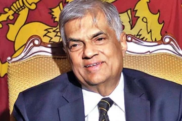 ரணிலின் வெற்றி - பட்டாசு கொளுத்தி கொண்டாட்டம் (படங்கள்)
