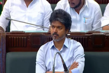 அமைச்சருக்காக அவையில் மன்னிப்பு கோரிய முதலமைச்சர் விஜய்; அரசியல் வட்டாரத்தில் பெரும் வரவேற்பு