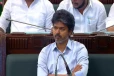 அமைச்சருக்காக அவையில் மன்னிப்பு கோரிய முதலமைச்சர் விஜய்; அரசியல் வட்டாரத்தில் பெரும் வரவேற்பு