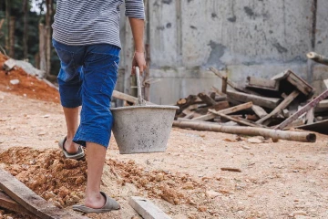 ළමා ශ්‍රමය වැළැක්වීමට දැඩි පියවරක් – දඩ මුදල දහගුණයකින් ඉහළ නංවයි