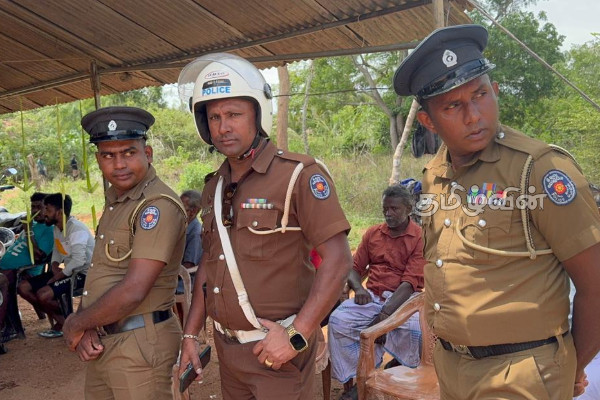 முத்தையன்கட்டில் படுகொலை செய்யப்பட்ட இளைஞனின் இறுதி ஊர்வலத்திற்கு விசேட பாதுகாப்பு | Funeral Procession Man Army Camp In Muthuiyankaddu