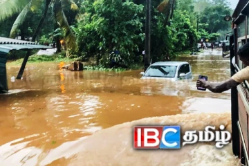 வெள்ளத்தில் சிக்கியது யாழ்ப்பாணத்தில் இருந்து சென்ற பேருந்து