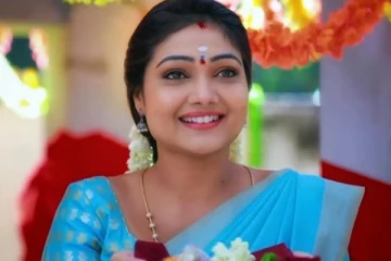 குட்டை ஆடையில் ரோஜா தமிழ் சீரியல் நடிகை..! குடும்ப குத்துவிளக்காக வந்த இவரா இப்படி? ஷாக் ஆன ரசிகர்கள்