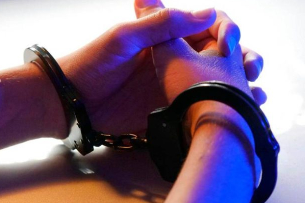 பொலிசாருக்கு 32 வயது பெண் கொடுத்த அதிர்ச்சி! | 32 Year Old Woman Gave Police A Shock Hashish Drug