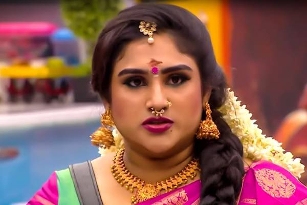 ரஜினிக்கு மகளாகும் வனிதா.. வாய்ப்பை பறித்த தங்கை- கடைசியாக கூறிய உண்மை | Vanitha Gets Chance To Play Rajinikanths Daughter