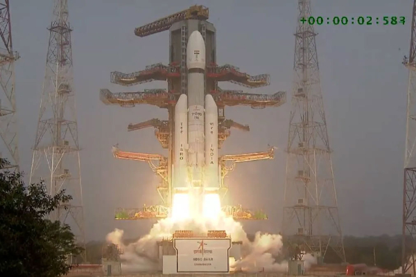 இந்தியாவின் அடுத்த சாதனை! இஸ்ரோ நிறுவனத்தின் புதிய மைல்கல் | Isro Launch Vehicle Mark 3 Successfully