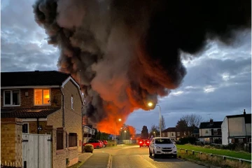 பிரித்தானியாவில் சற்றுமுன் பயங்கர தீவிபத்து: பொதுமக்களுக்கு எச்சரிக்கை