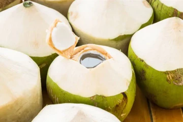 இந்த நேரத்தில் தவறி கூட இளநீர் குடித்து விடாதீங்க! அப்புறம் உயிருக்கே ஆபத்தாம்