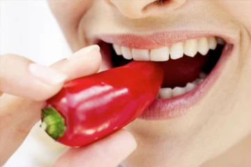 சிவப்பு மிளகாயை அதிகம் எடுத்து கொள்ளாதீங்க! இந்த ஆபத்தை ஏற்படுத்துமாம்.. உஷார்