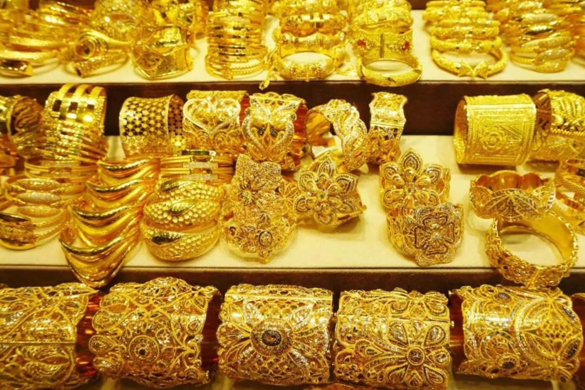 இன்று தங்கம் விலையில் அதிரடி மாற்றம்; நான்கு லட்சத்தை தாண்டியது | Dramatic Change In Gold Prices Today இன்று தங்கம் விலையில் அதிரடி மாற்றம்; நான்கு லட்சத்தை தாண்டியது | Dramatic Change In Gold Prices Today