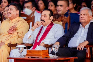 இது அம்மாவின் முடிவு; மஹிந்தவிடம் இருந்து ரணிலிடம் தாவல்!