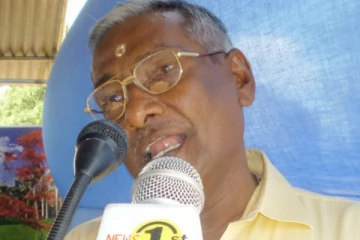 ஐந்து வருடங்களுக்கு முன்னர் உயிரிழந்தவருக்கு தடையுத்தரவுடன் சென்ற காவல்துறை- மகன் கொடுத்த பதிலடி!
