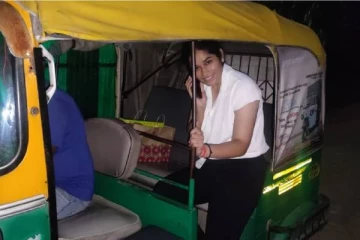 இரவில் ஆட்டோ பயணம்.., பெண்கள் பாதுகாப்பை அறிய பெண் காவல் அதிகாரியின் புதிய முயற்சி