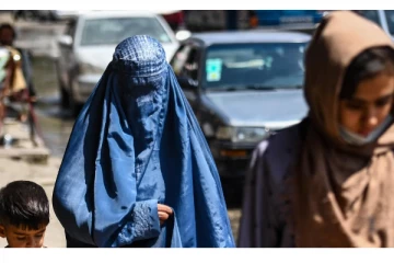 பெண்கள் குளிக்க கட்டுப்பாடு: புதிய உத்தரவு - தொடரும் கொடூரம்!