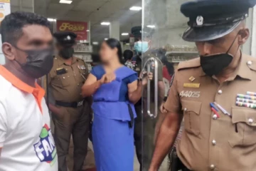 சதொச ஊழியர்களின் பொறுப்பற்ற செயல் : பொதுமக்கள் விசனம்(Video)