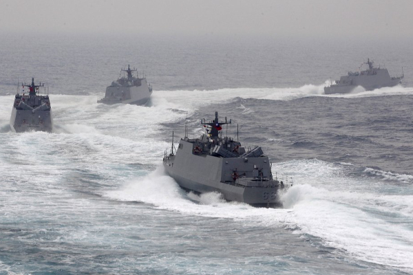 தைவானை தொடர்ந்து அச்சுறுத்தும் சீனா! | China Continues To Threaten Taiwan
