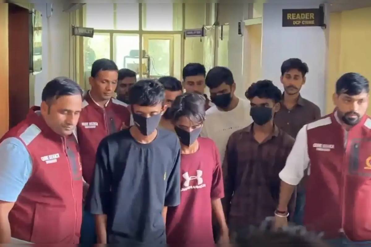 ஏடிஎம் கொள்ளைகள்: பொலிசார் ஒருவர் கைது | Delhi Police Arrested In Faridabad Atm Robbery