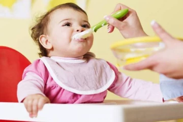 பிறந்த கைக்குழந்தையை எப்படியெல்லாம் பார்த்துக்கொள்ளவேண்டும்?