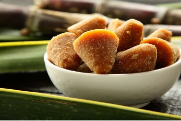 அடிக்கடி வெல்லம் சாப்பிடலாமா? உடல் எடையை குறைக்குமா?