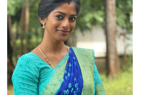 சீரியலில் நடித்தாலும் இரவில் இப்படி ஒரு வேலை செய்கிறாரா கண்ணம்மா? | Bharathi Kannamma Fame Vinusha Worked In It