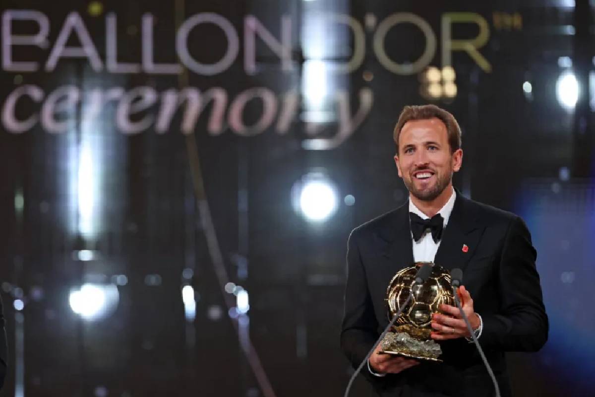 முடிவுக்கு வந்த 25 வருட ஏக்கம்... Ballon d’Or விருதைத் தட்டித் தூக்கிய ஹரி கேன் | Harry Kane Wins Ballon D Or முடிவுக்கு வந்த 25 வருட ஏக்கம்... Ballon d’Or விருதைத் தட்டித் தூக்கிய ஹரி கேன் | Harry Kane Wins Ballon D Or