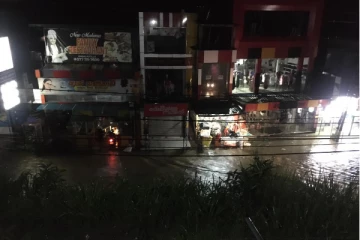 தென்னிலங்கையில் வெள்ள நிலைமை - கோவிட்டால் தனிமைப்படுத்தப்பட்டவர்கள் நெருக்கடியில்
