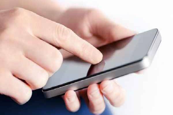 போன் ஹேங் ஆவதை சரிசெய்வது எப்படி? எளிய வழிகள் | Easy Solutions To Unfreeze Your Android Phone