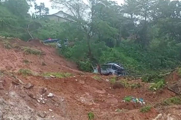 கண்டியில் யாரும் செல்ல முடியாத பல பகுதிகள்.. முஜுபுர் ரஹ்மான் எம்.பி தகவல் | Kandy Disaster