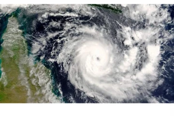 தமிழகத்தில் வெளுத்து வாங்கும் கனமழை - இந்த 19 மாவட்ட மக்களே Alert-ஆ இருங்க!