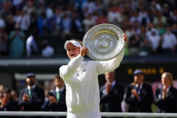 விம்பிள்டன் டென்னிஸ் போட்டித் தொடரில் கிரெஜ்சிகோவாக்கு சாம்பியன் பட்டம்