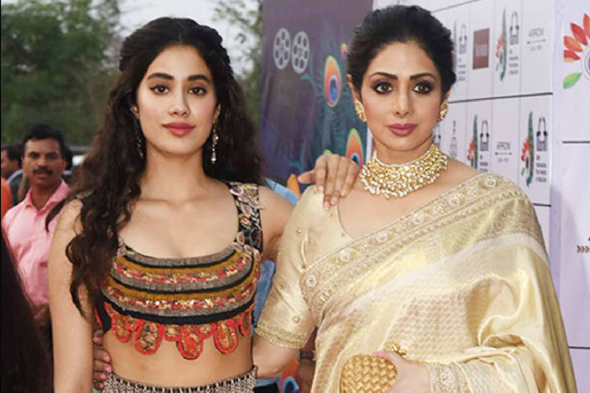 251 வைரங்களுடன் அசத்தல் வாட்ச் அணிந்து திருமண விழாவில் கலக்கிய ஜான்வி கபூர்! விலை எவ்வளவு தெரியமா? | Janhvi Kapoor Wears Watch Worth 2 5 Crores Viral 251 வைரங்களுடன் அசத்தல் வாட்ச் அணிந்து திருமண விழாவில் கலக்கிய ஜான்வி கபூர்! விலை எவ்வளவு தெரியமா? | Janhvi Kapoor Wears Watch Worth 2 5 Crores Viral