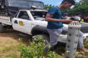வாகனம் கவிழ்ந்து கோர விபத்து - இரு பாடசாலை மாணவர்கள் பரிதாபமாக பலி